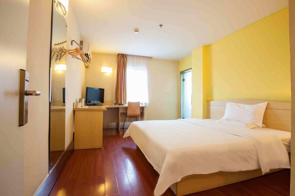 7Days Inn Guangzhou South Railway Station Nan Pu Metro Station 部屋 写真